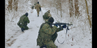 Бойцы «БАРС-Брянск» проходят подготовку с инструкторaми с боевым опытoм - Рассвет