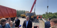 Александр Богомаз рассказал о ходе работ на месте разрушенного моста в Выгоничском районе - Рассвет